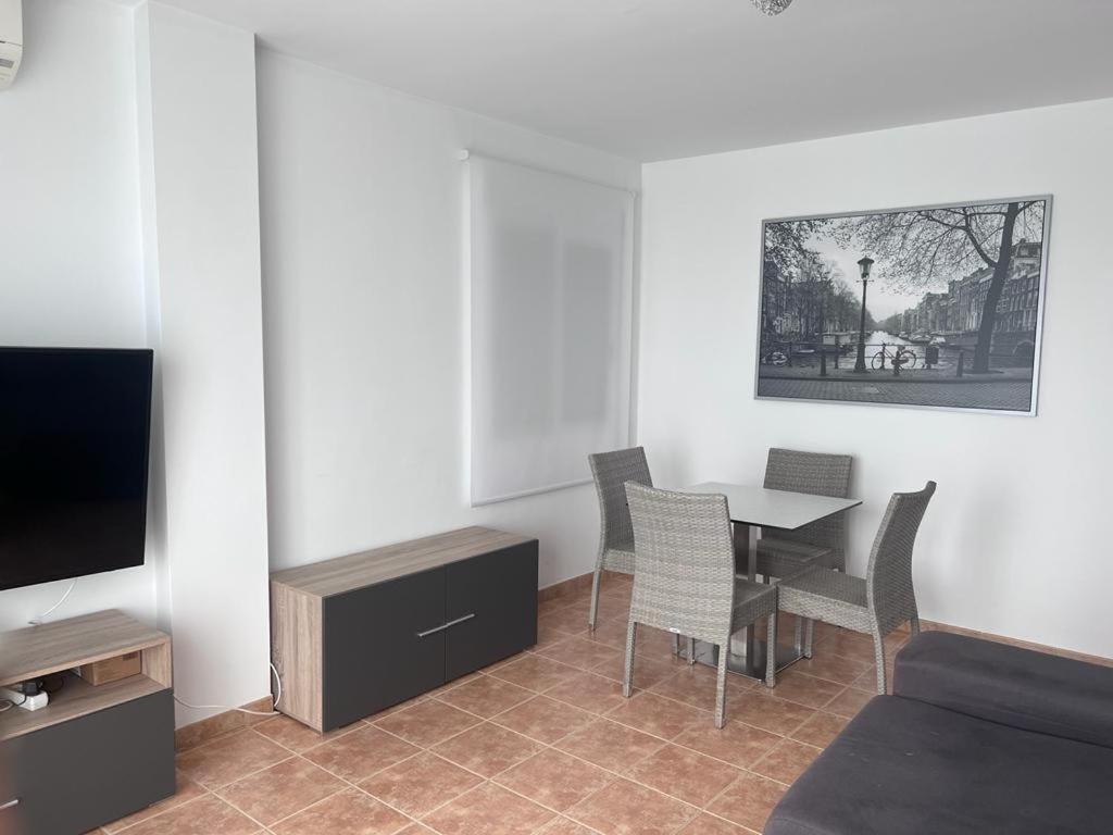 Apartamentos La Caleta Caleta De Velez Bagian luar foto