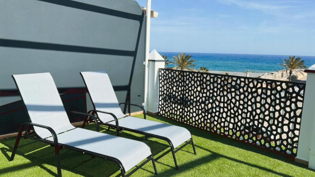 Apartamentos La Caleta Caleta De Velez Bagian luar foto