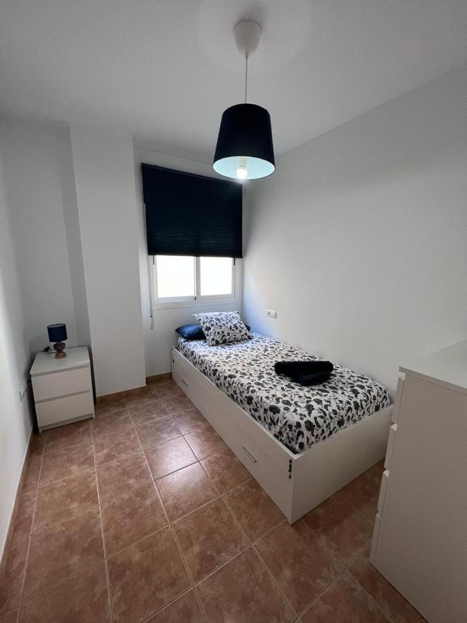 Apartamentos La Caleta Caleta De Velez Bagian luar foto